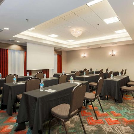 Hilton Garden Inn ננואט מראה חיצוני תמונה