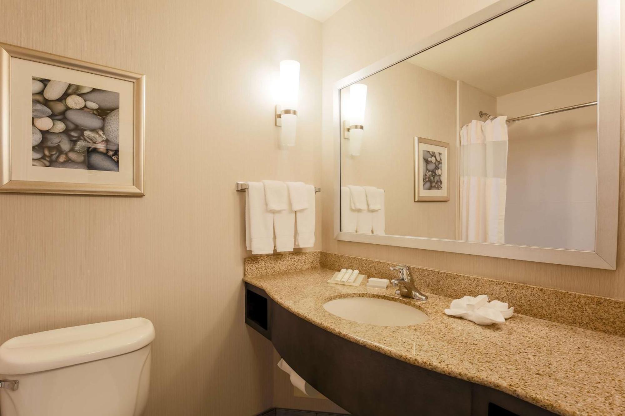 Hilton Garden Inn ננואט מראה חיצוני תמונה