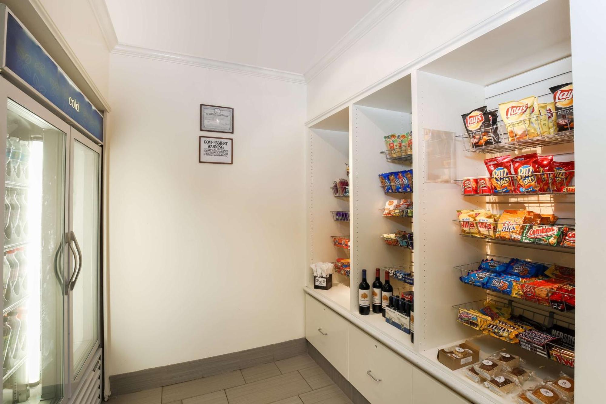 Hilton Garden Inn ננואט מראה חיצוני תמונה
