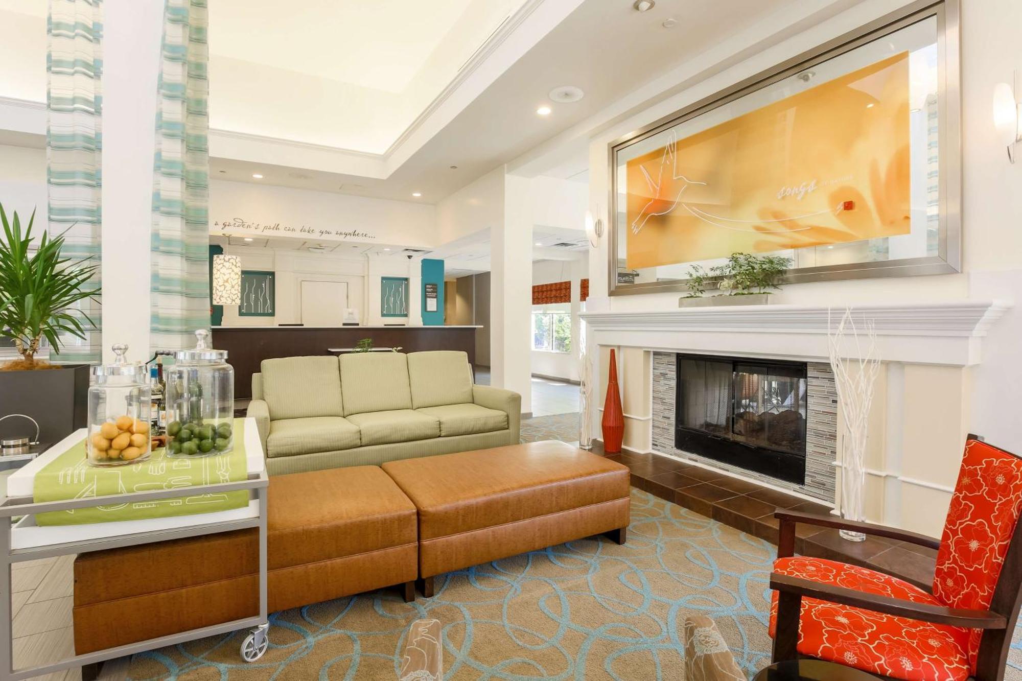 Hilton Garden Inn ננואט מראה חיצוני תמונה