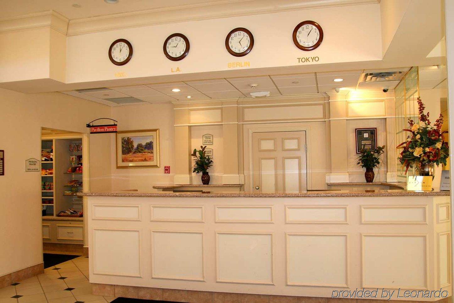 Hilton Garden Inn ננואט מראה פנימי תמונה