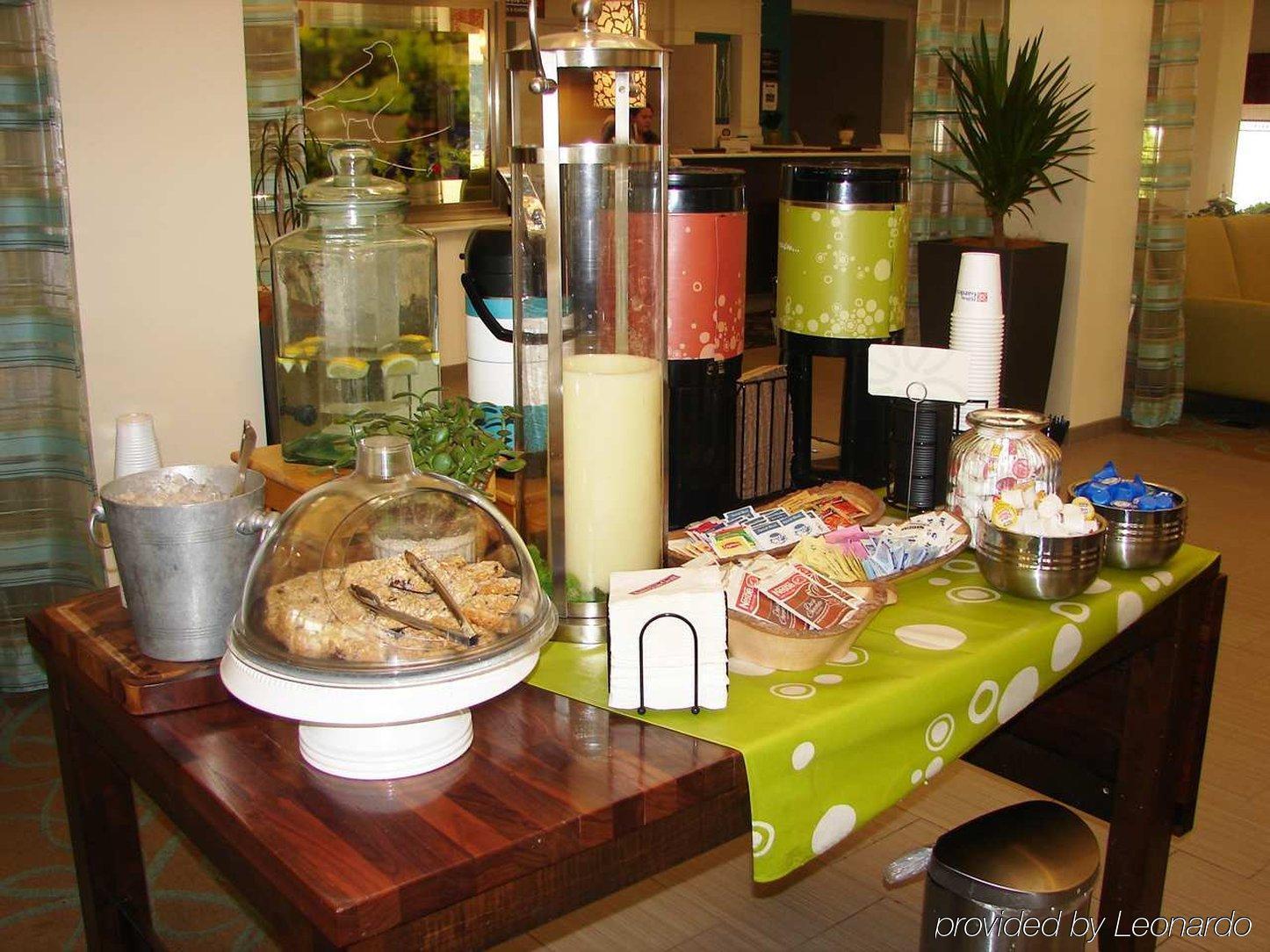 Hilton Garden Inn ננואט מראה חיצוני תמונה